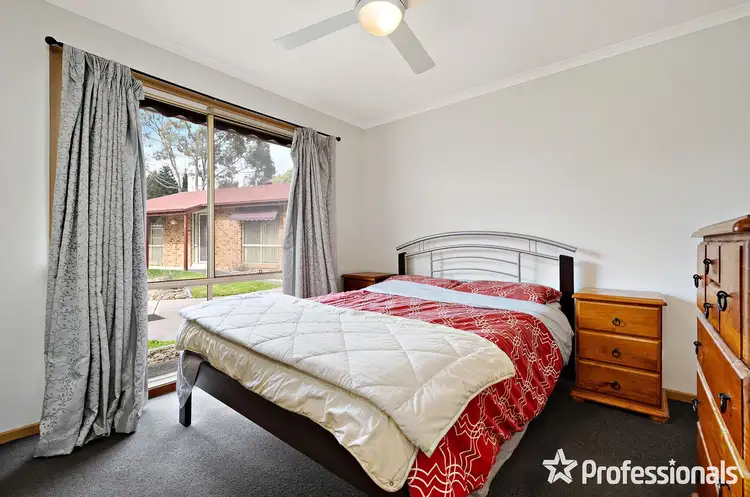 Fourth view of Homely unit listing, 5/8-9 Hyde Park Walk, Mooroolbark VIC 3138