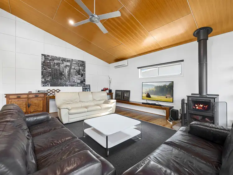 Fifth view of Homely house listing, 19 Allison Crescent, Marysville VIC 3779