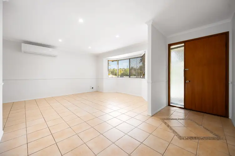 77 Wardoo Street, Southport QLD 4215