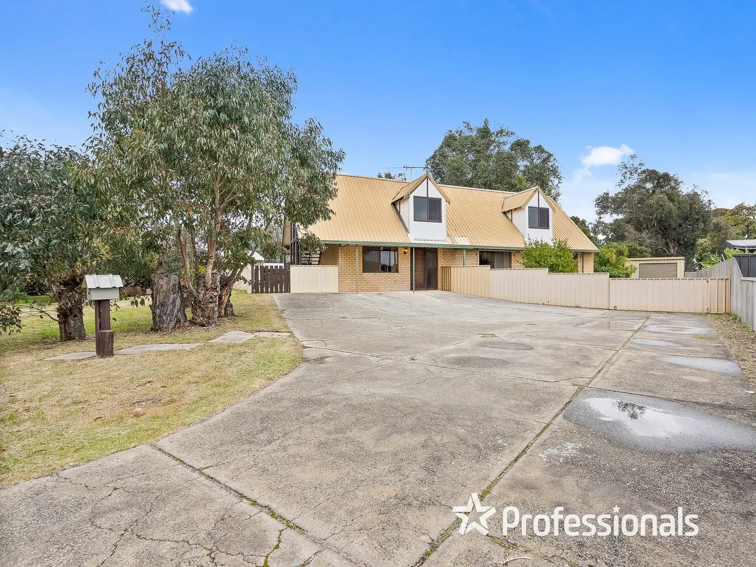 Main view of Homely house listing, 4 Hazelmere Crescent, Hazelmere WA 6055