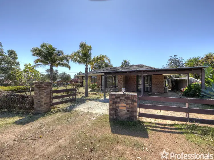 15 Barwon Street, Lesmurdie WA 6076