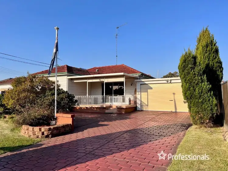 4 David Avenue