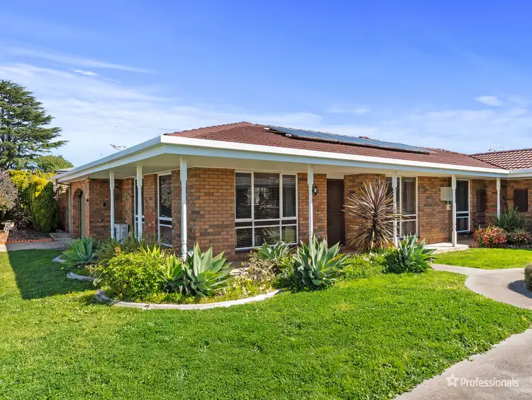 Main view of Homely unit listing, 1/211-213 Gladstone Street, Maryborough VIC 3465