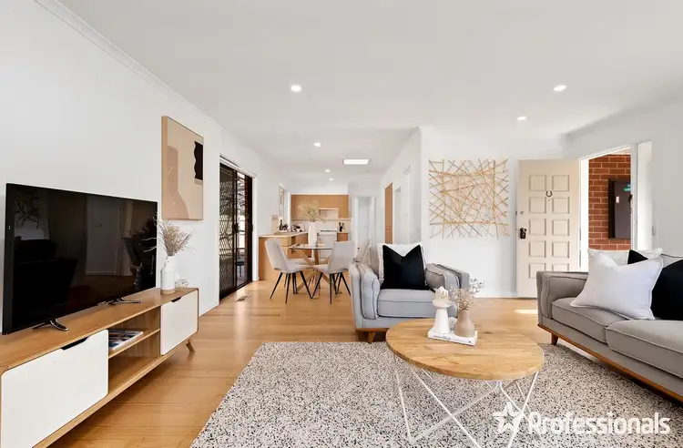 Fourth view of Homely house listing, 3 Carolanne Court, Mooroolbark VIC 3138