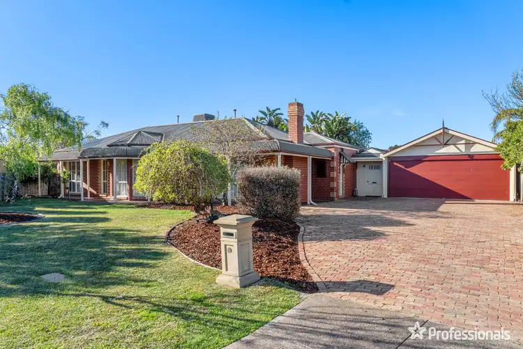 10 Madison Close, Taylors Lakes VIC 3038