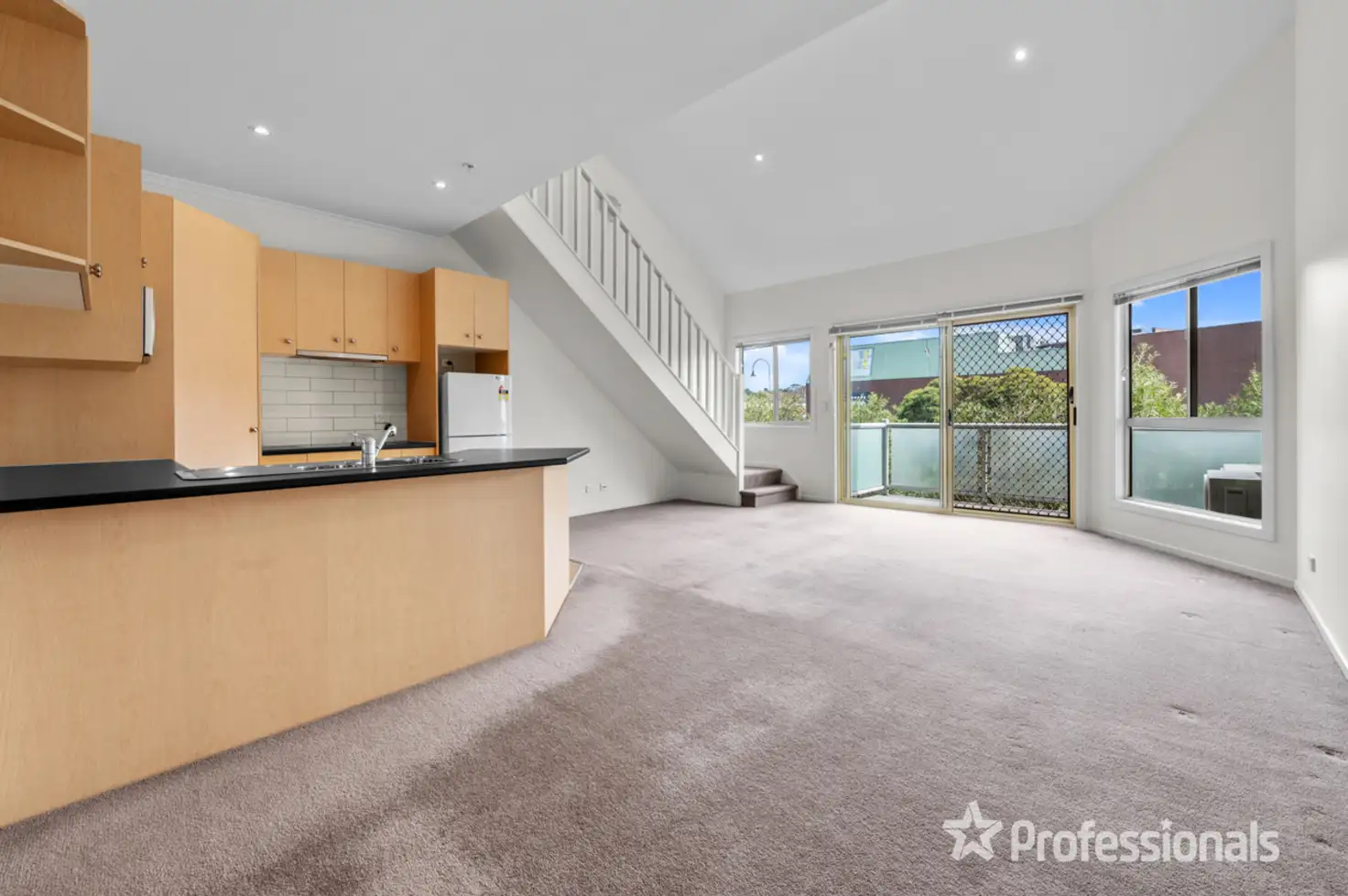 Main view of Homely unit listing, 100/13-15 Hewish Road, Croydon VIC 3136