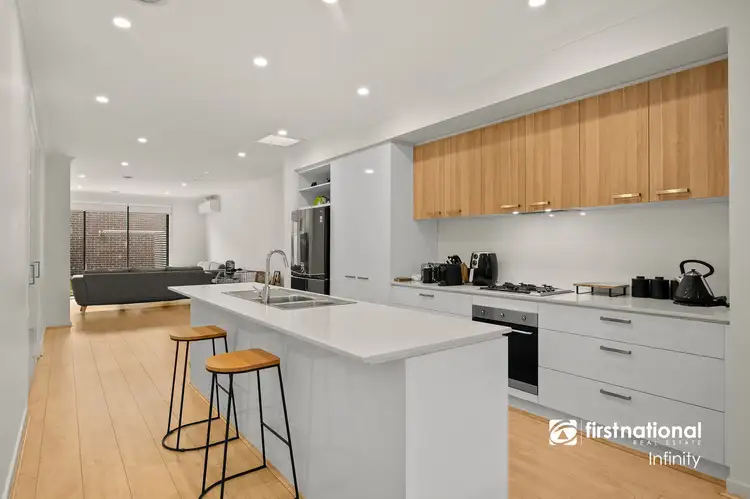 8 Cyan Walk, Coburg North VIC 3058