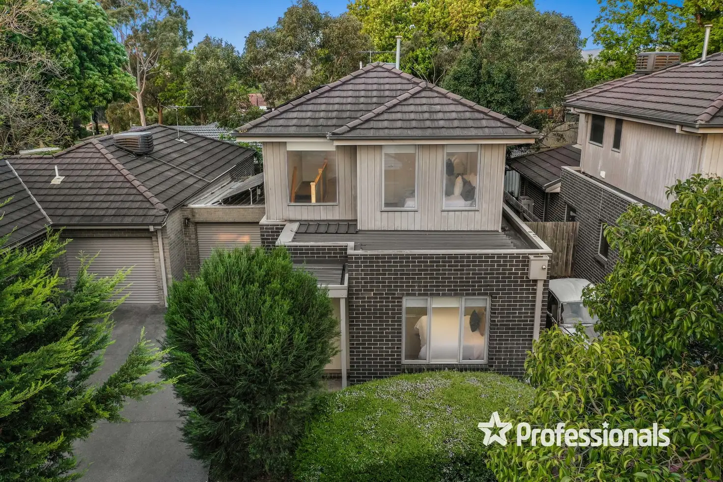 Main view of Homely townhouse listing, 2/134 Hull Road, Croydon VIC 3136