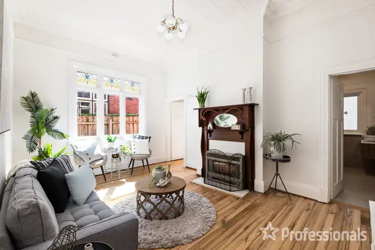 33 Hawsleigh Avenue, Balaclava VIC 3183