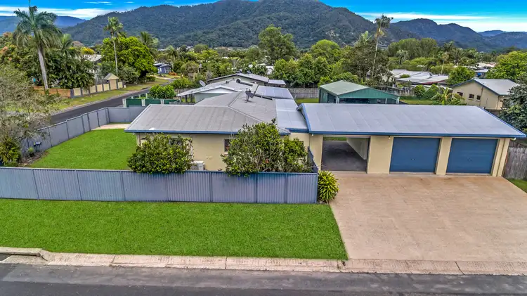 2 Paradise Close, White Rock QLD 4868