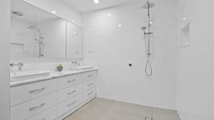 Fifth view of Homely house listing, 5 Gerrish Court, Mooroopna VIC 3629