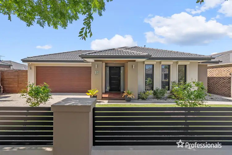 15 Litchfield Way, Taylors Hill VIC 3037