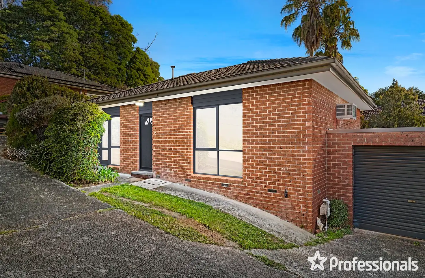 Main view of Homely unit listing, 2/23 York Road, Mount Evelyn VIC 3796