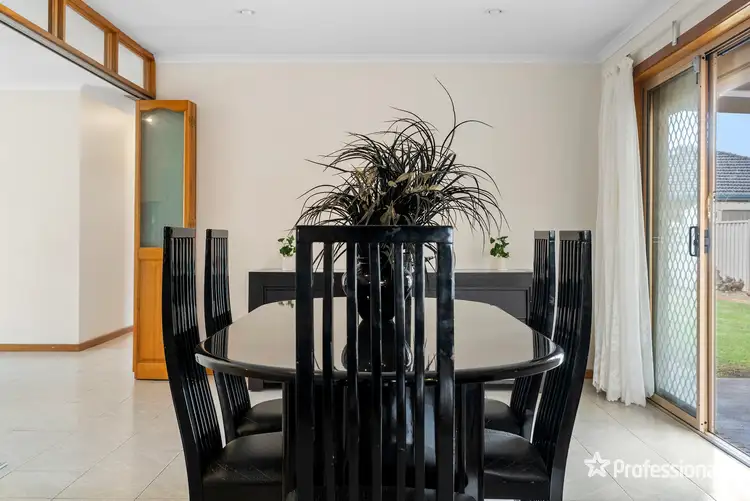 Sixth view of Homely house listing, 4 Hellion Court, Keilor Downs VIC 3038