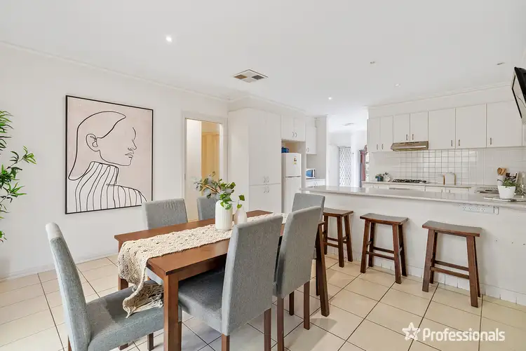 Fifth view of Homely unit listing, 2/18 Conrad Street, St Albans VIC 3021