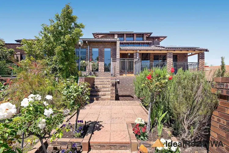 Second view of Homely house listing, 5 Parkview Rise, Willetton WA 6155