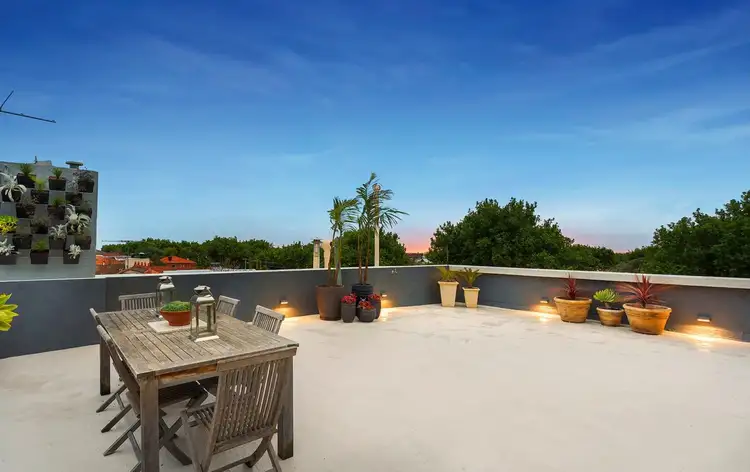 3/3 Meredith Street, Elwood VIC 3184