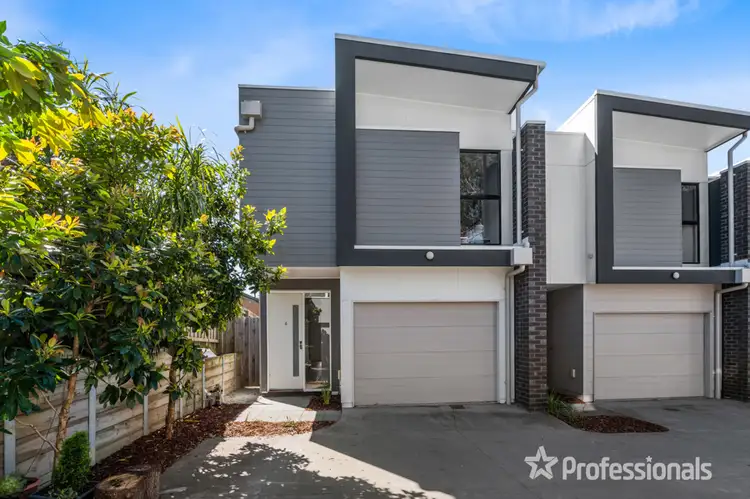 Main view of Homely townhouse listing, 4 Vantage Close, Ringwood VIC 3134