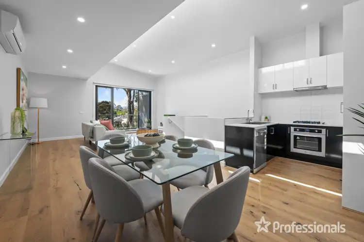 Fifth view of Homely townhouse listing, 4 Vantage Close, Ringwood VIC 3134