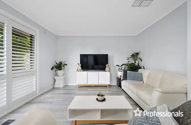 Second view of Homely house listing, 72 Zina Grove, Mooroolbark VIC 3138