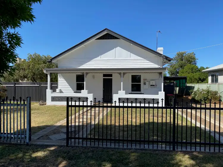 12 Dundas Road, Maryborough VIC 3465