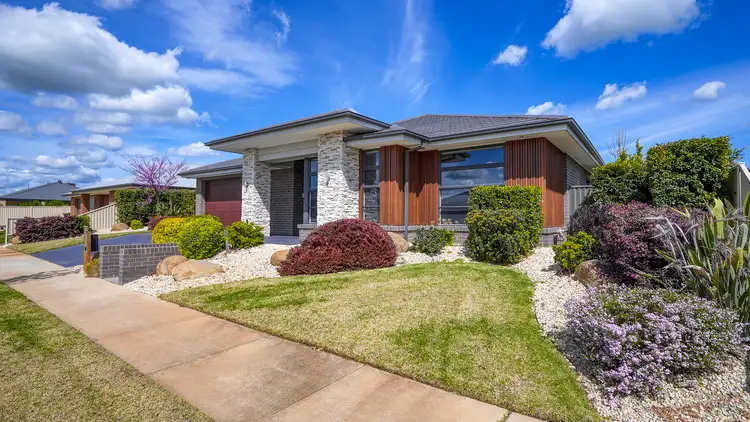 Main view of Homely house listing, 5 Daylesford Crescent, Kialla VIC 3631