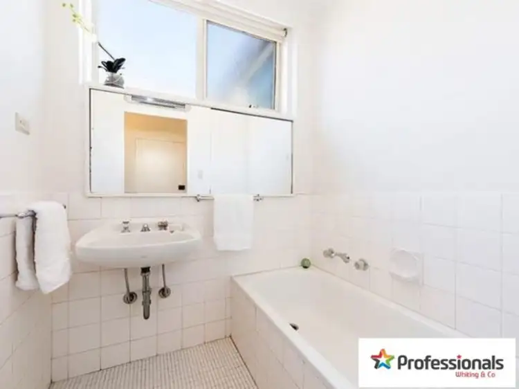 Sixth view of Homely apartment listing, 10/94 Tennyson Street, Elwood VIC 3184