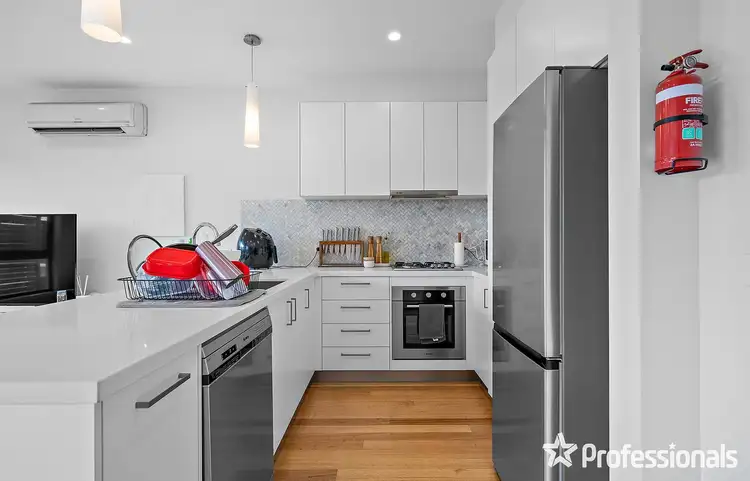 Sixth view of Homely townhouse listing, 10 Anastasia Close, Mooroolbark VIC 3138