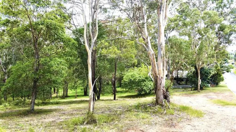 6 Paradise Avenue, Russell Island QLD 4184