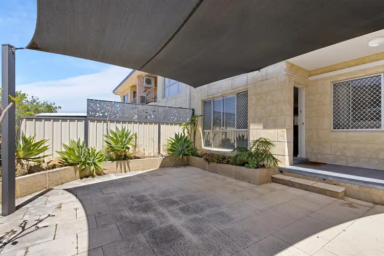 4/64 Stanley Street, Scarborough WA 6019