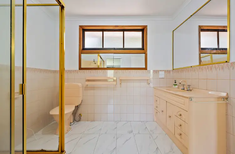 Fifth view of Homely house listing, 5 Churchill Drive, Mooroolbark VIC 3138