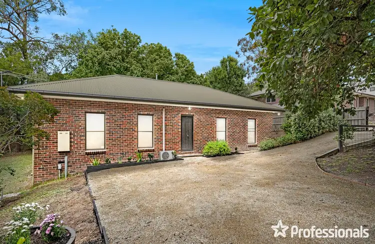 10 Acorn Grove, Mooroolbark VIC 3138