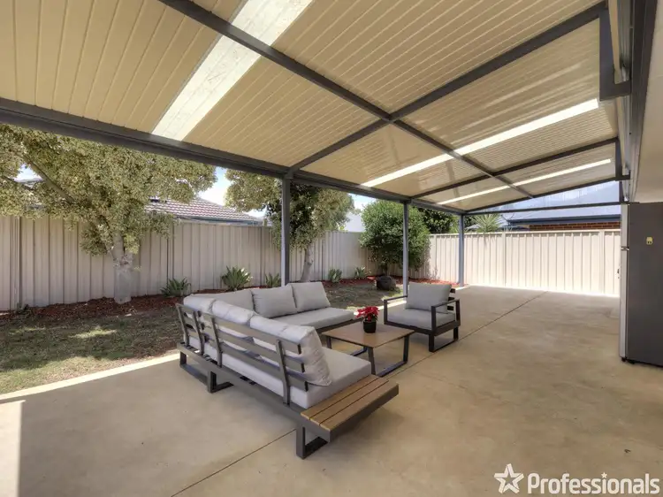 6 Anomala Avenue, Wattle Grove WA 6107