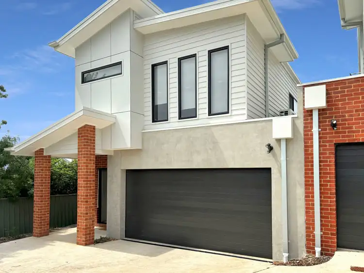 Main view of Homely unit listing, 2/18a Anderson Street, North Bendigo VIC 3550