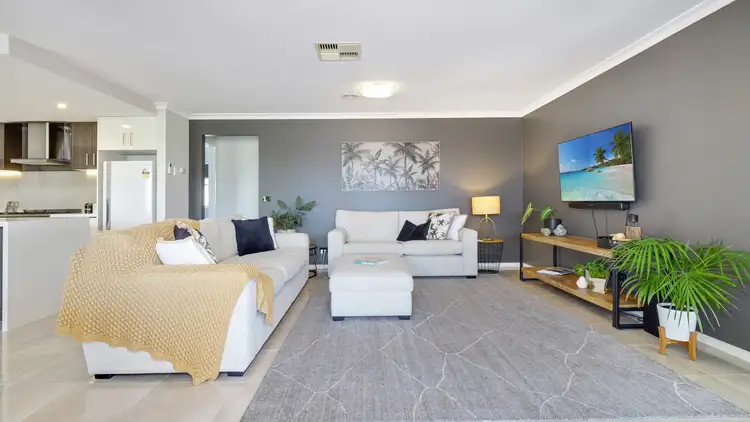 Sixth view of Homely house listing, 2 Sugarloaf Avenue, Kialla VIC 3631