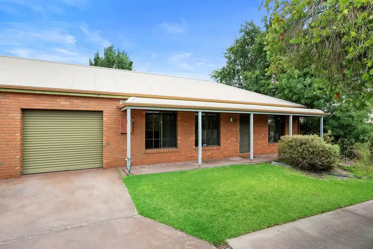 2/21 Michael Street, Kennington VIC 3550