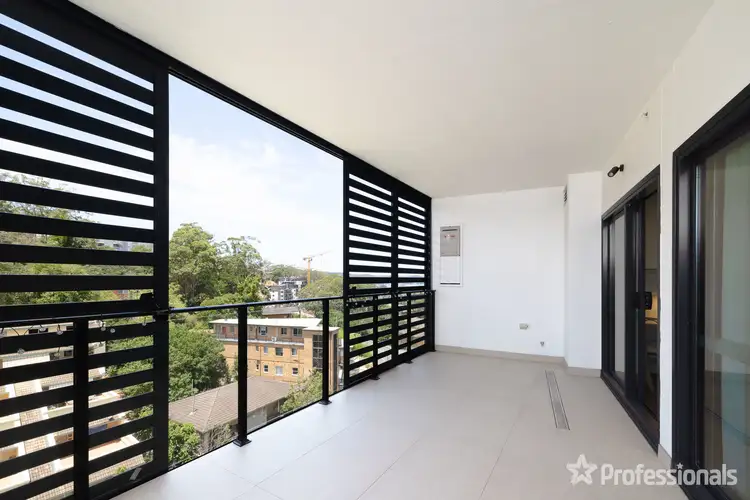 25 Mann Street