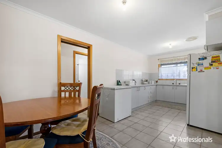 Fourth view of Homely house listing, 2/27 Roseberry Avenue, Keilor Downs VIC 3038