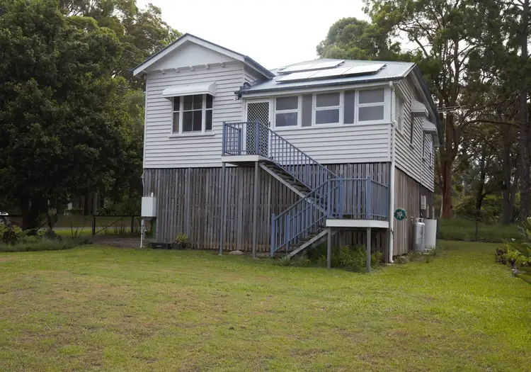 1 Lemontree Drive, Macleay Island QLD 4184