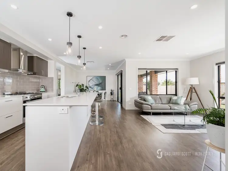 Second view of Homely house listing, 2 Weyba Avenue, Kialla VIC 3631
