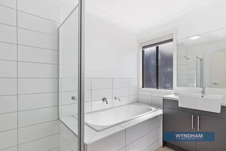 Fifth view of Homely house listing, 4 Finsbury Crescent, Manor Lakes VIC 3024