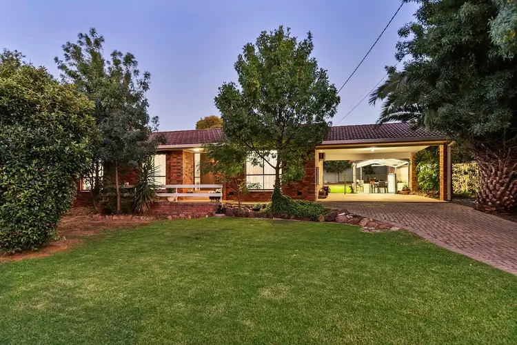 23 Woodbury Street, Strathdale VIC 3550