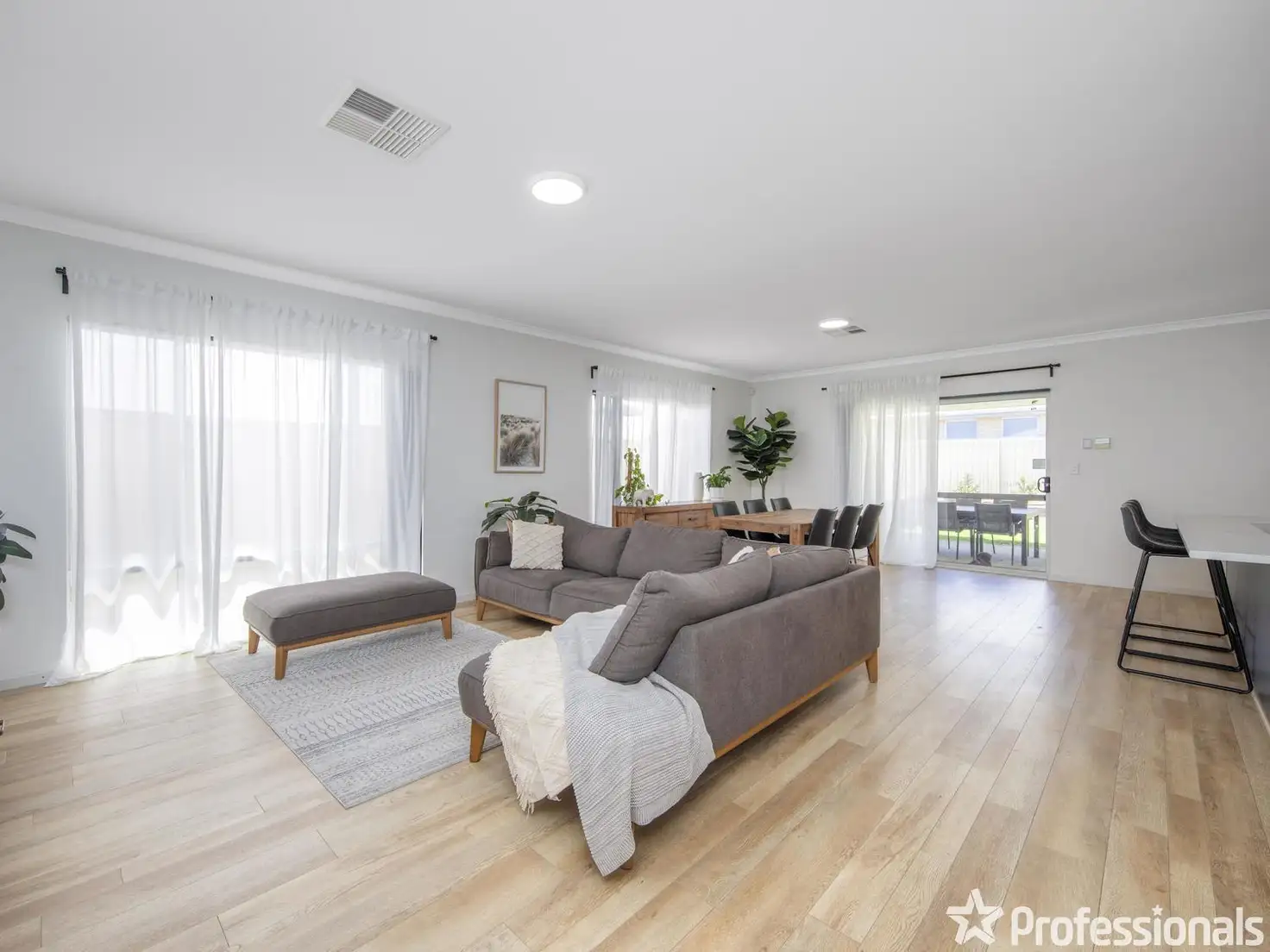 Main view of Homely house listing, 25 Goldsbrough Entrance, Helena Valley WA 6056