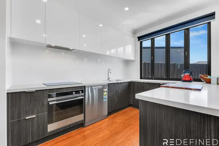 2 Lorenzo Way, Mernda VIC 3754
