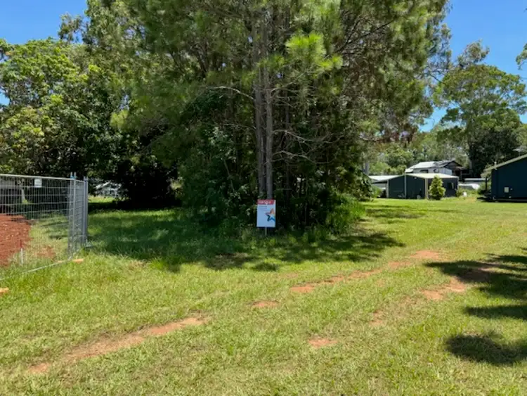 21 Betty Street, Macleay Island QLD 4184