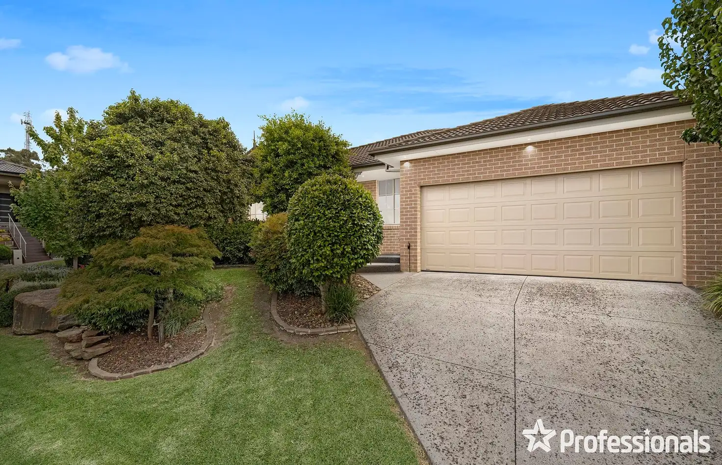 Main view of Homely house listing, 3 Joel Place, Mooroolbark VIC 3138