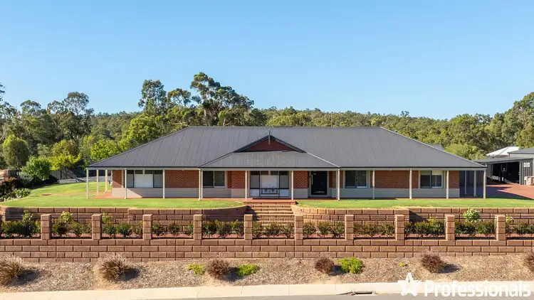 8 Duncombe Drive, Parkerville WA 6081