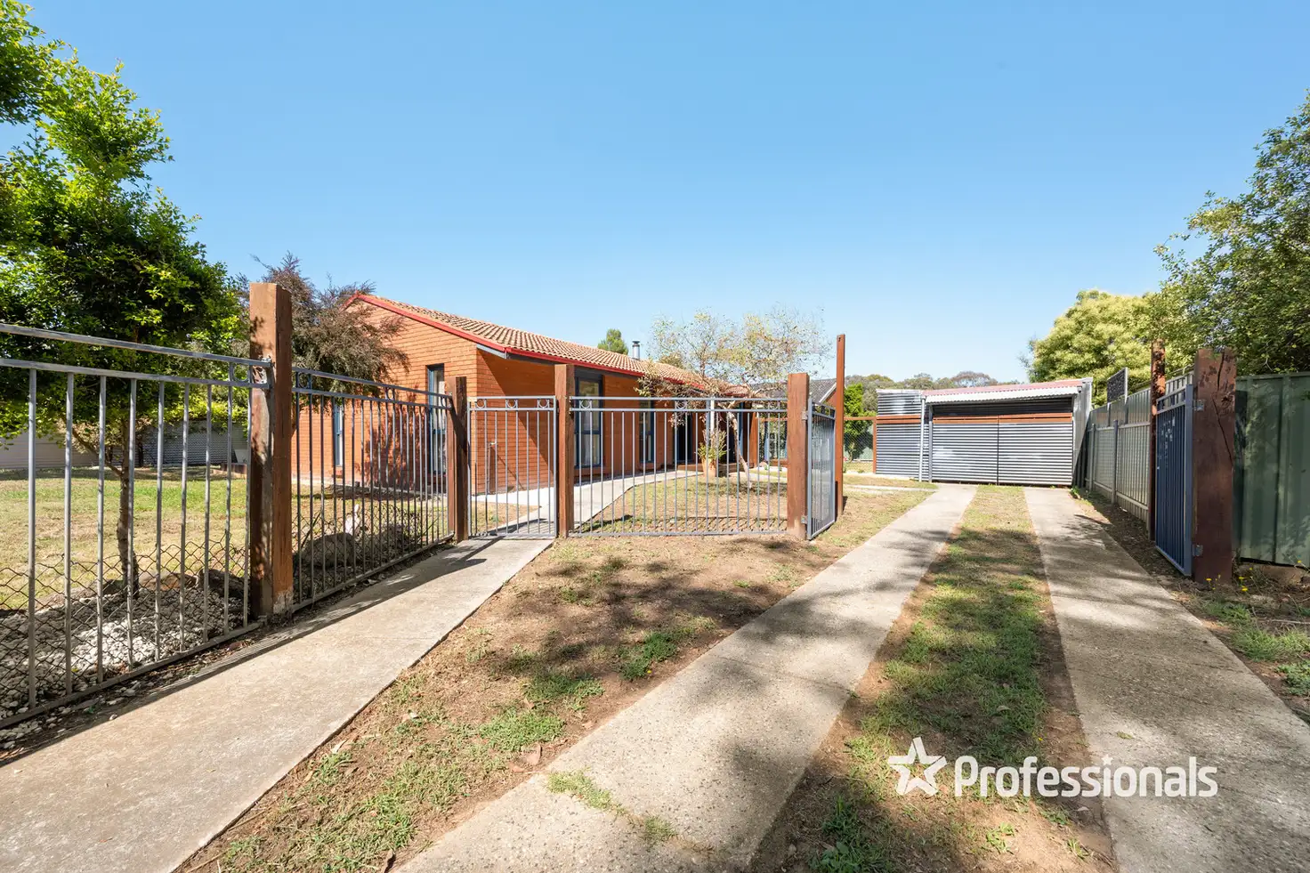 Main view of Homely house listing, 60 Nordsvan Drive, Wodonga VIC 3690