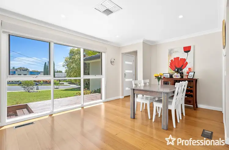 Second view of Homely house listing, 4 Yates Court, Mooroolbark VIC 3138