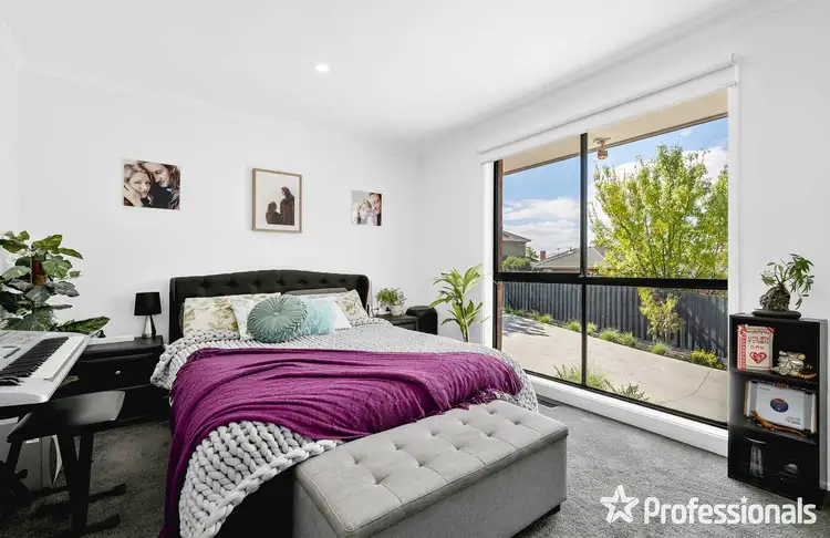 Fifth view of Homely house listing, 2 Pardella Way, Lilydale VIC 3140